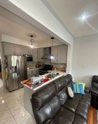 For Lease - 6912 Buttle Station Place, Mississauga, Ontario - Photo 2