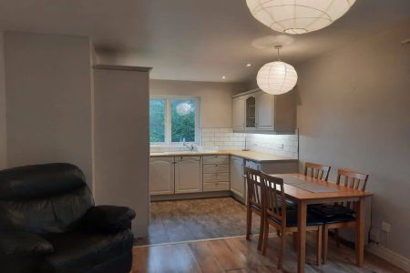 10 Kings Manor - Photo 3