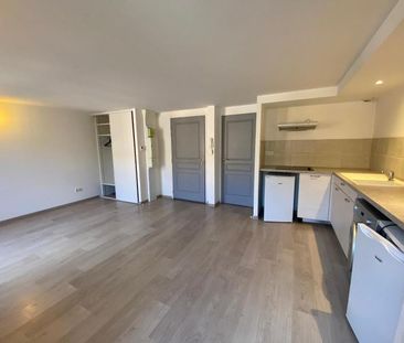 Location Appartement 1 pièce 29m² ST MAXIMIN LA STE BAUME 83470 - Photo 1