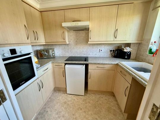 2 bedroom property to rent - Photo 1