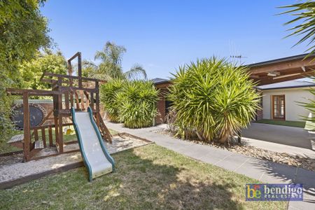 Versatile Home Near Lake Weeroona & Bendigo Hospital - Photo 5