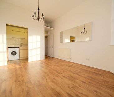 Pennington Drive, Winchmore Hill, N21 - Photo 2