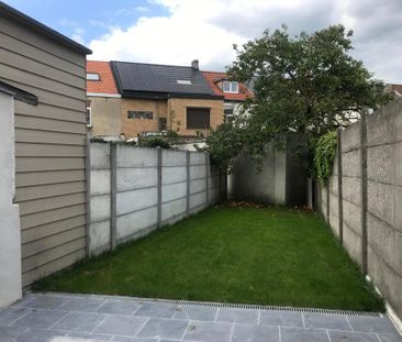 Centraal gelegen 3-slaapkamer renovatie met prachtige stadstuin - Photo 2