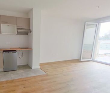 Location Appartement 2 pièces 42m² BRUGUIERES 31150 - Photo 3