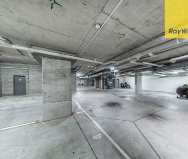 Modern and Sun-Drenched Three Bedroom Townhouse - Photo 2