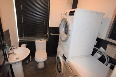 Studio to rent - Photo 2