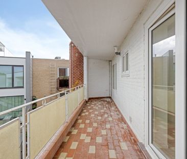Zonnig appartement met ruime slaapkamers en groot terras vlakbij Le... - Photo 6