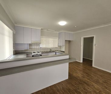 7 Mulqueeny Street - Photo 3