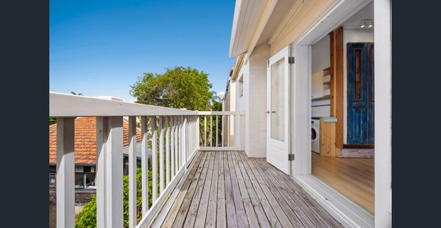 Oversized Apartment with Unique Boho-Style Interiors Moments from Bondi Beach - Photo 1