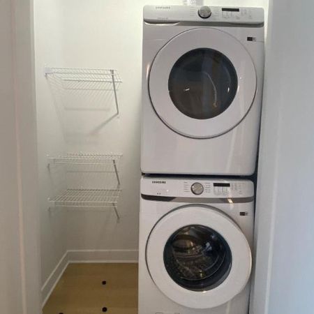 1 CH - 1 SDB - Montreal - $1,785 /mo - Photo 3
