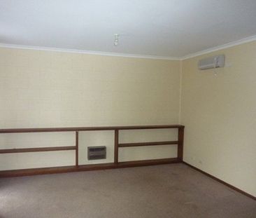 ONE BEDROOM UNIT IN GREAT LOCATION - Photo 6