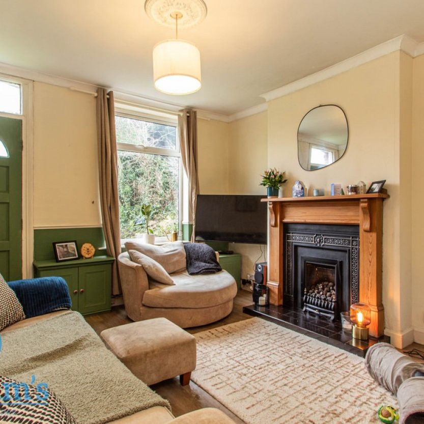 2 bed End Terraced House for Rent - Photo 1