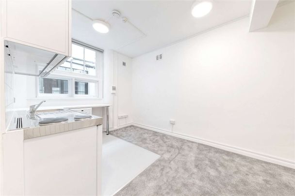 A recently refurbished studio room with shared toilet facilities. - Photo 1