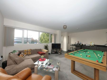 2 bedroom apartment to rent - Photo 2