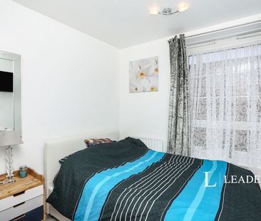 2 bedroom apartment to rent Barville Close, SE4 - Photo 4