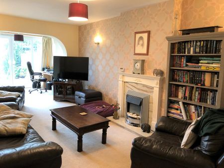 3 bedroom semi-detached house to rent - Photo 5