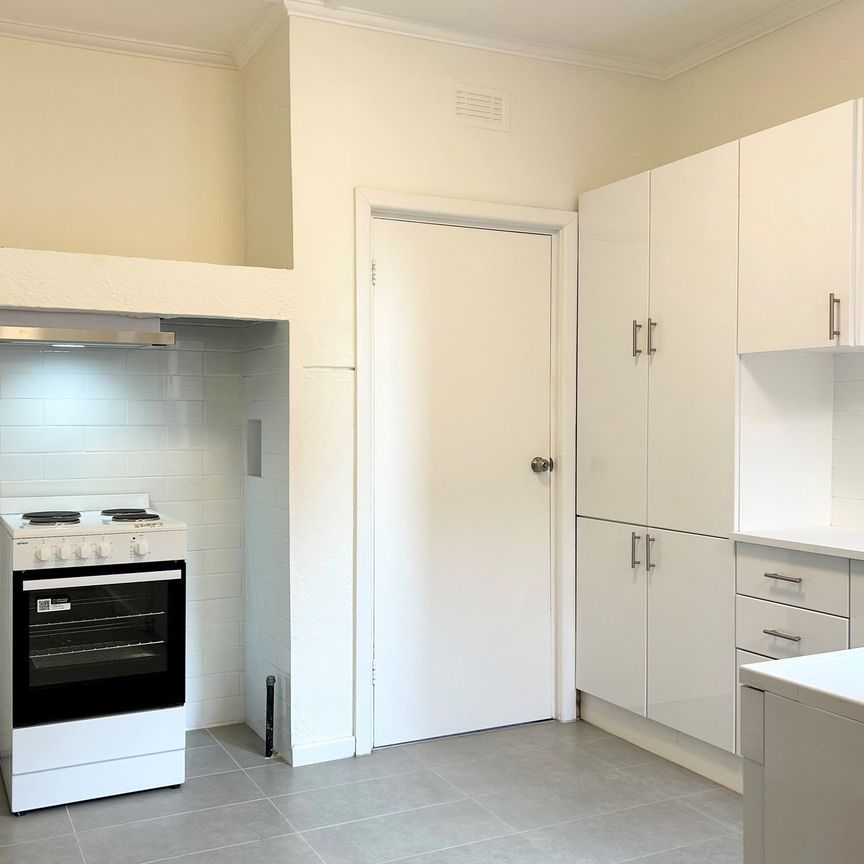 Spacious living - water usage included! - Photo 1