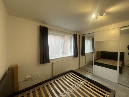 1 bedroom flat to rent - Photo 5