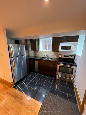For Lease - 181 St Clair Avenue Unit# Rear, Toronto, Ontario - Photo 3