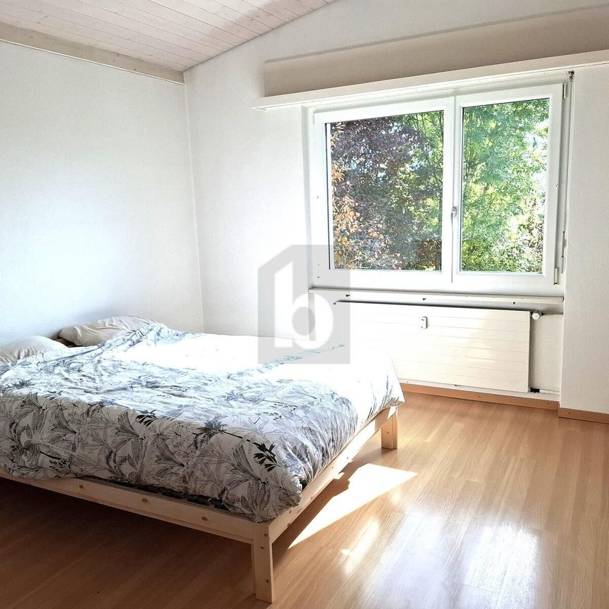 SPACIEUX, UN QUARTIER RÉSIDENTIEL VERDOYANT - Photo 1