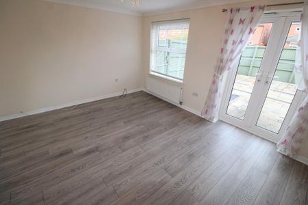 3 bedroom townhouse to rent - Photo 2