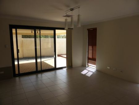 Modern Comfort Meets Convenience – Your Perfect Family Home Awaits! - BREAK LEASE - Photo 5