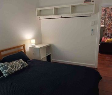 West Perth - Photo 6