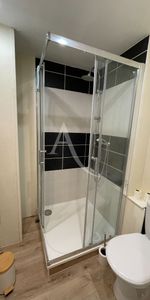 Location Appartement 1 pièce 17m² FONTENAY LE COMTE 85200 - Photo 4