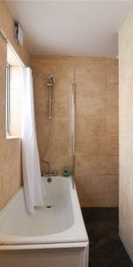 Parking to rent - Photo 4