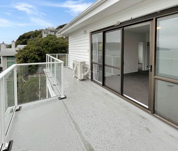 Spectacular Views in Hataitai - Photo 1