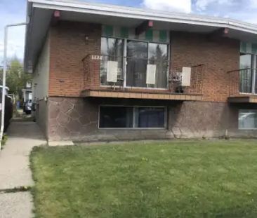 1132B: Lower 4 plex on 20 Avenue N.W. | 1132 20 Avenue Northwest, C... - Photo 1