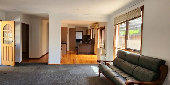 2/10 Neville Street, Carnegie. - Photo 3