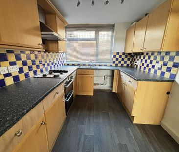 3 bedroom terraced house to rent - Photo 6