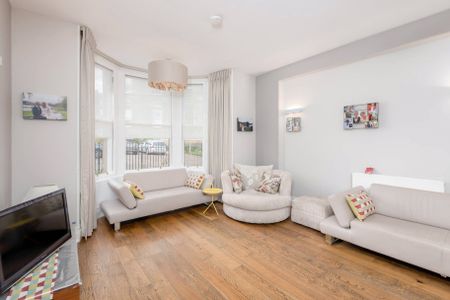 Janitors House, 63 Dean Street - Photo 3