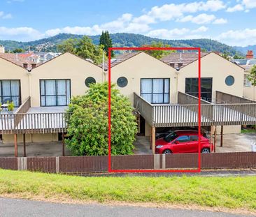Convenient Living Close to Town - Corrie Street - Photo 5