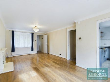 3 bedroom semi-detached house to rent - Photo 3