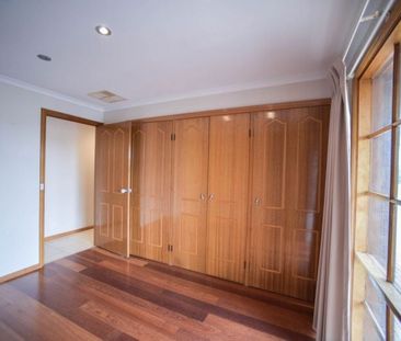 Location, Location - Photo 6