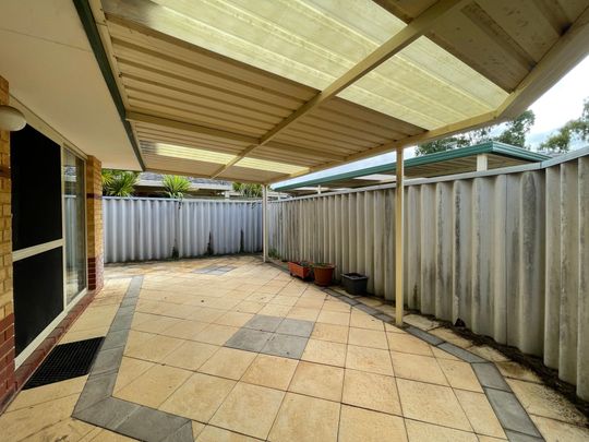 Tidy 3 Bedroom Villa - Photo 1