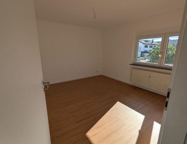 Erstbezug nach Sanierung: 4-Zimmer-Wohnung m. Balkon in Gerlingen - Photo 1