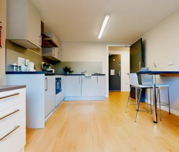 One Bed Apartment - Photo 4