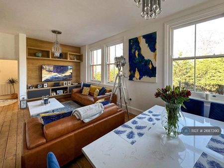 3 bedroom flat to rent - Photo 2