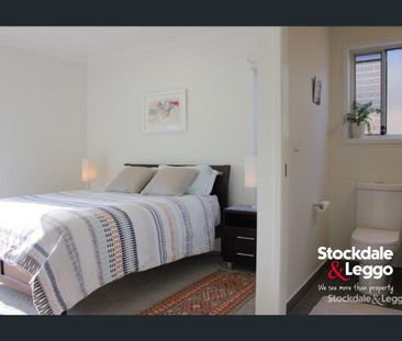 Solar Powered Family Home and Oasis! - Photo 6