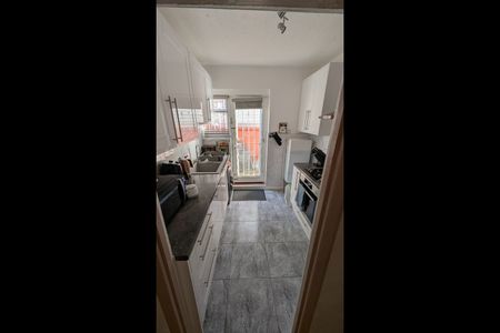 Room in a Shared Flat, Clementina Road, E10 - Photo 5