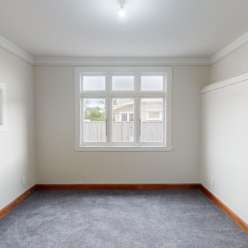 Roslyn - 3 Bedrooms - Photo 1