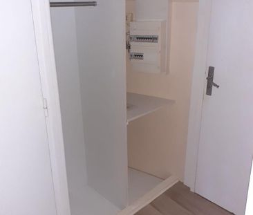 Pour visiter, appeler le 02.23.55.91.17 VITRE, Centre Ville, ce T1 ... - Photo 6