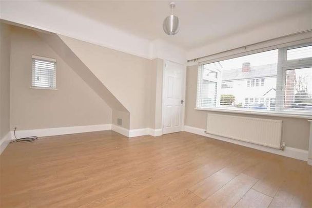 Heather Road, Heswall, CH60 - Photo 1