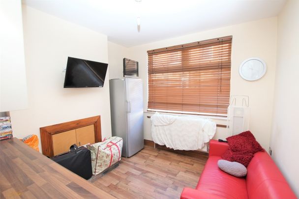 Wellington Street, Kettering , Northamptonshire, NN16 - Photo 1