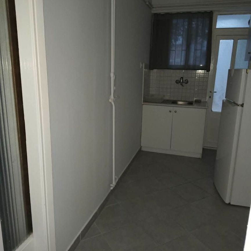Studio/Γκαρσονιέρα για ενοικίαση Ακρόπολη (Ιστορικό Κέντρο) - Photo 1
