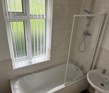 3 bedroom semi-detached house to rent - Photo 6