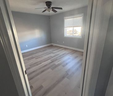 For Lease - 584 Falconridge Drive, Oshawa, Ontario - Photo 2